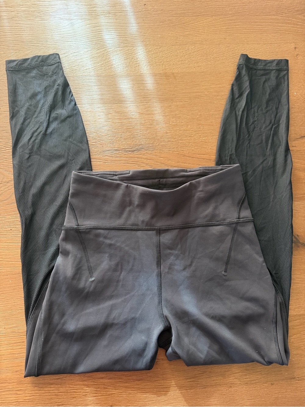 lululemon Black Mesh Panel High Rise Leggings Size 4